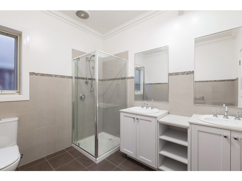 18 Snowbush Terrace, Point Cook VIC 3030