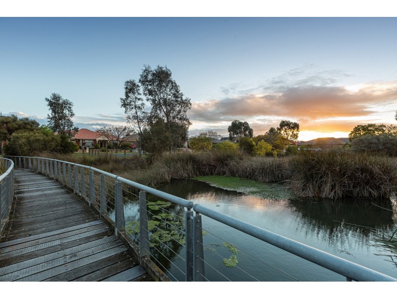 18 Snowbush Terrace, Point Cook VIC 3030