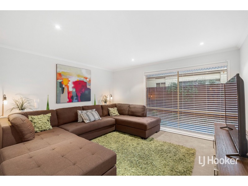 10 Washington Place, Point Cook VIC 3030