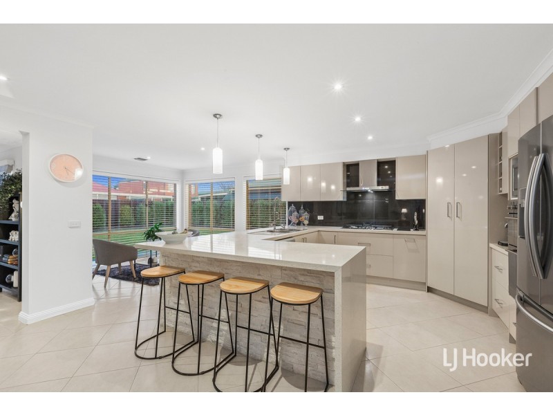 10 Washington Place, Point Cook VIC 3030