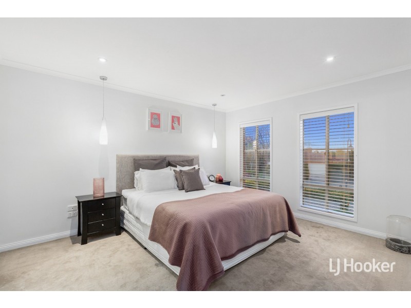 10 Washington Place, Point Cook VIC 3030