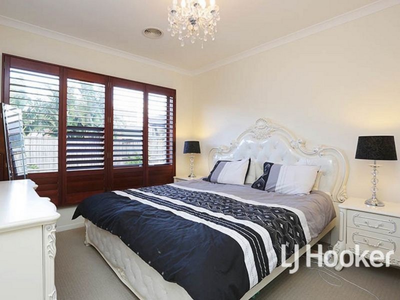 21 Viola Avenue, Point Cook VIC 3030