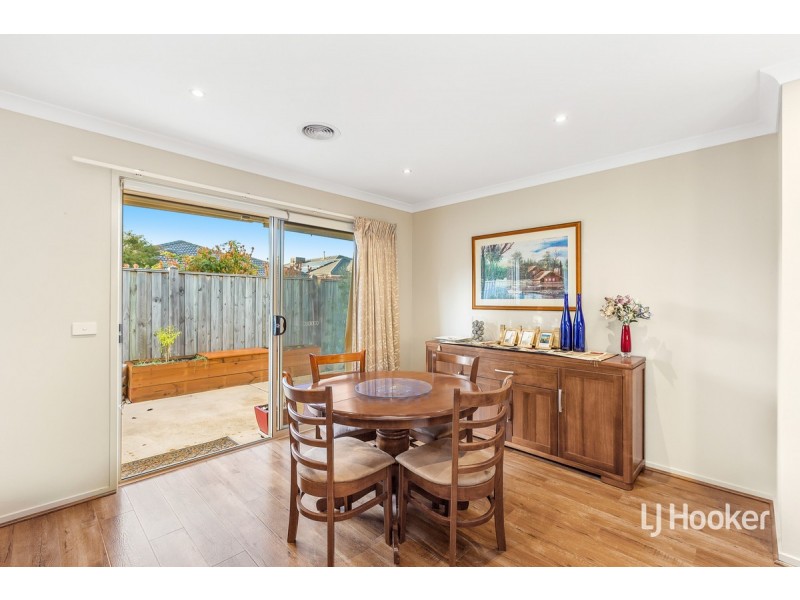 12 Vesta Crescent, Point Cook VIC 3030