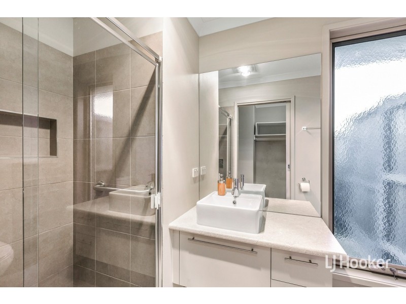 12 Vesta Crescent, Point Cook VIC 3030