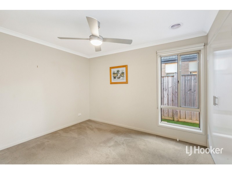 12 Vesta Crescent, Point Cook VIC 3030