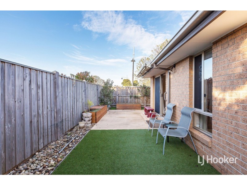 12 Vesta Crescent, Point Cook VIC 3030