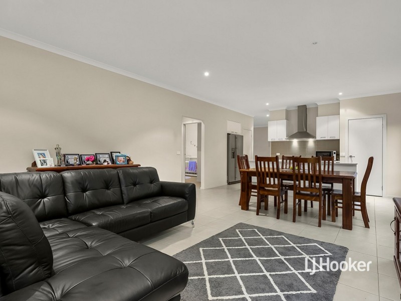 36 Bregman Esplanade, Wyndham Vale VIC 3024
