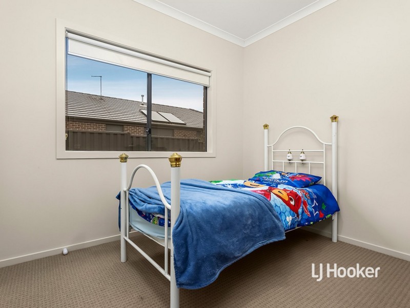 36 Bregman Esplanade, Wyndham Vale VIC 3024