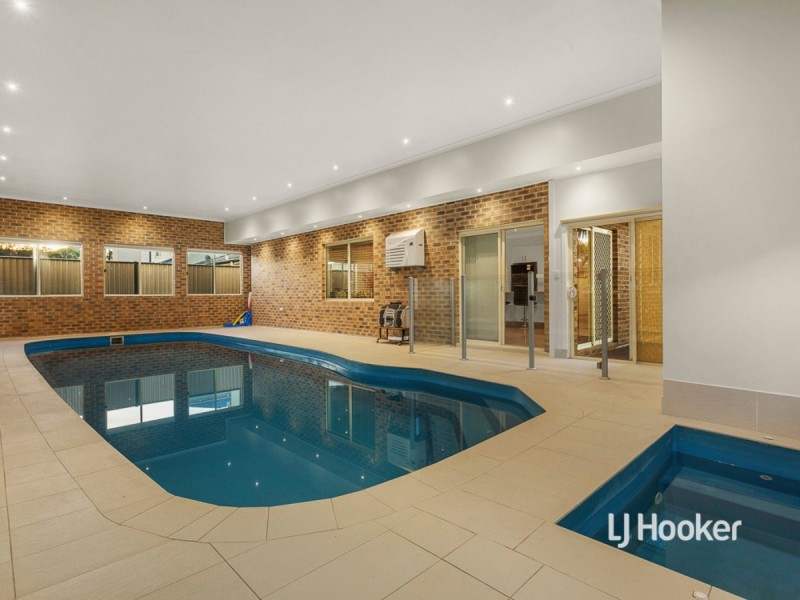 81 Hemsley Promenade, Point Cook VIC 3030