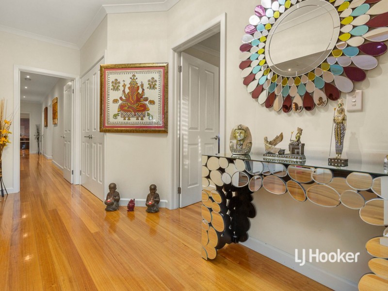 81 Hemsley Promenade, Point Cook VIC 3030