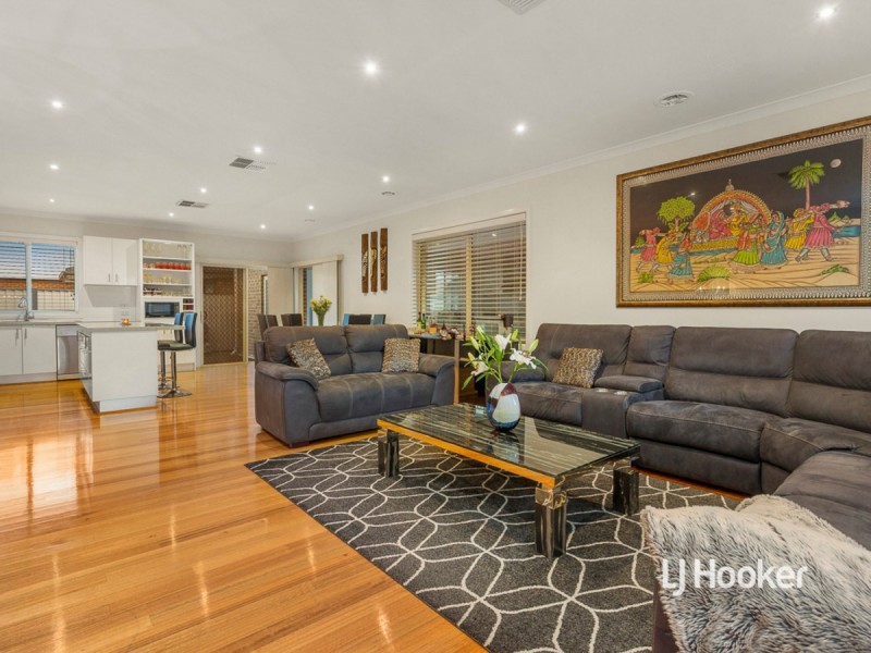81 Hemsley Promenade, Point Cook VIC 3030