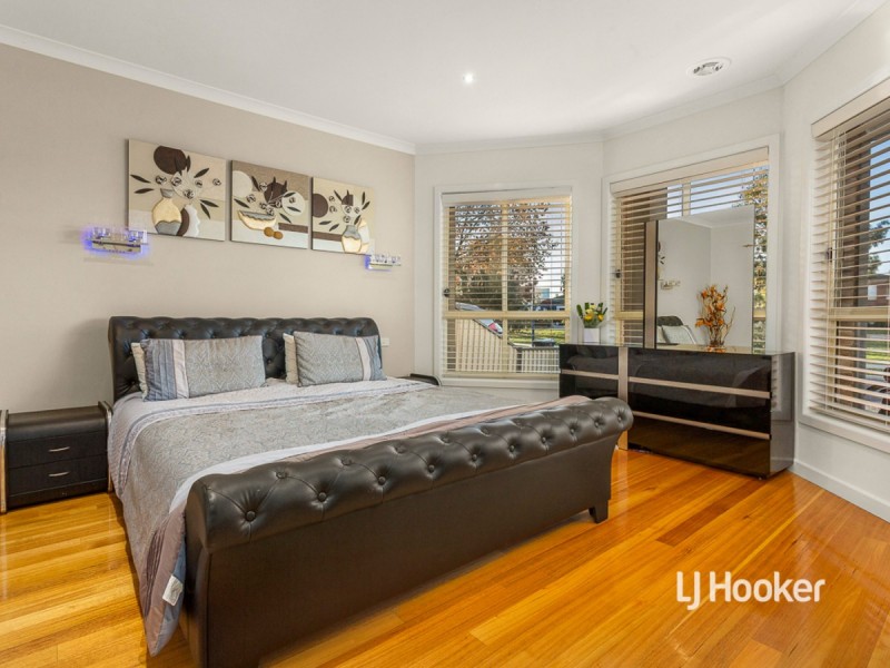 81 Hemsley Promenade, Point Cook VIC 3030