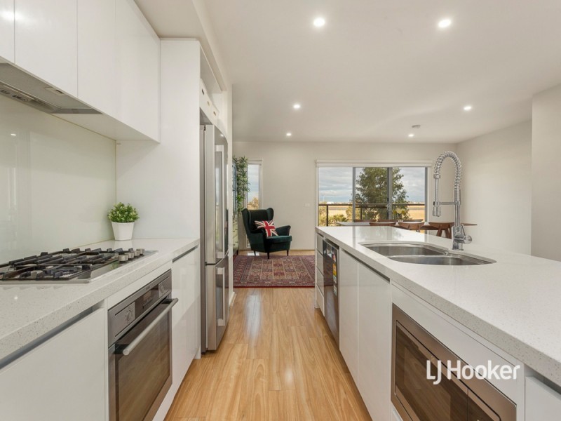 88 Ashcroft Avenue, Williams Landing VIC 3027