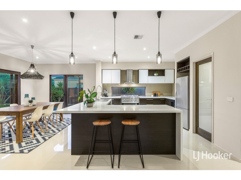 243 Saltwater Promenade, Point Cook VIC 3030