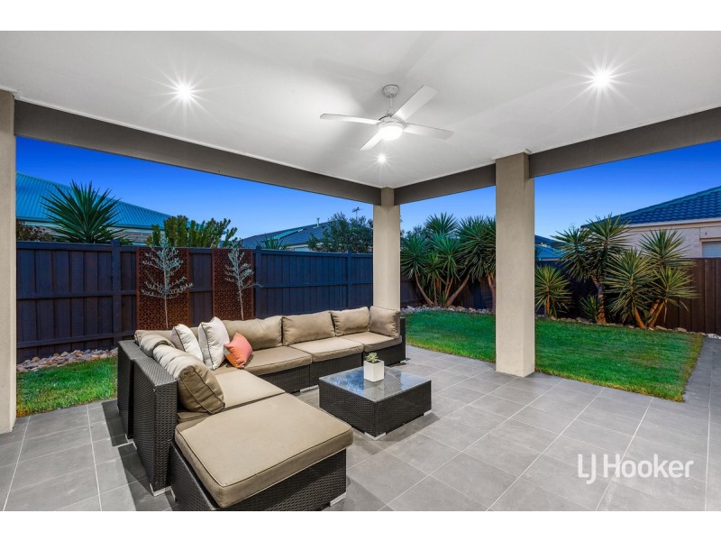 243 Saltwater Promenade, Point Cook VIC 3030