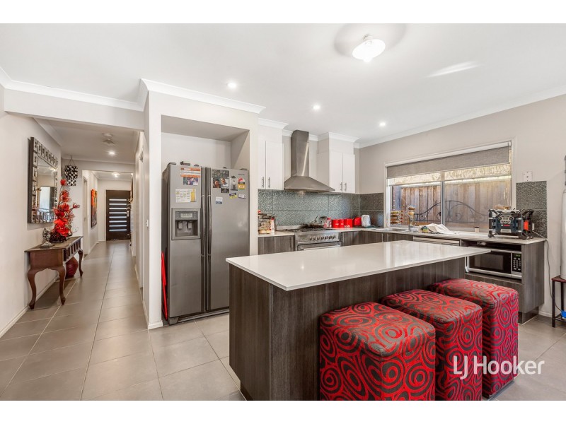 72 Hargrave Avenue, Point Cook VIC 3030