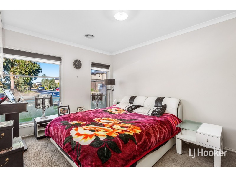 72 Hargrave Avenue, Point Cook VIC 3030