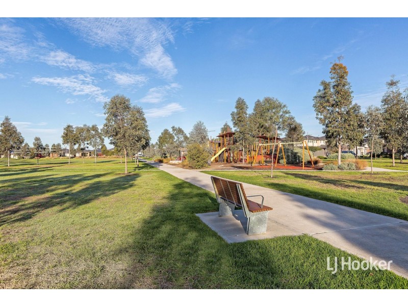 72 Hargrave Avenue, Point Cook VIC 3030