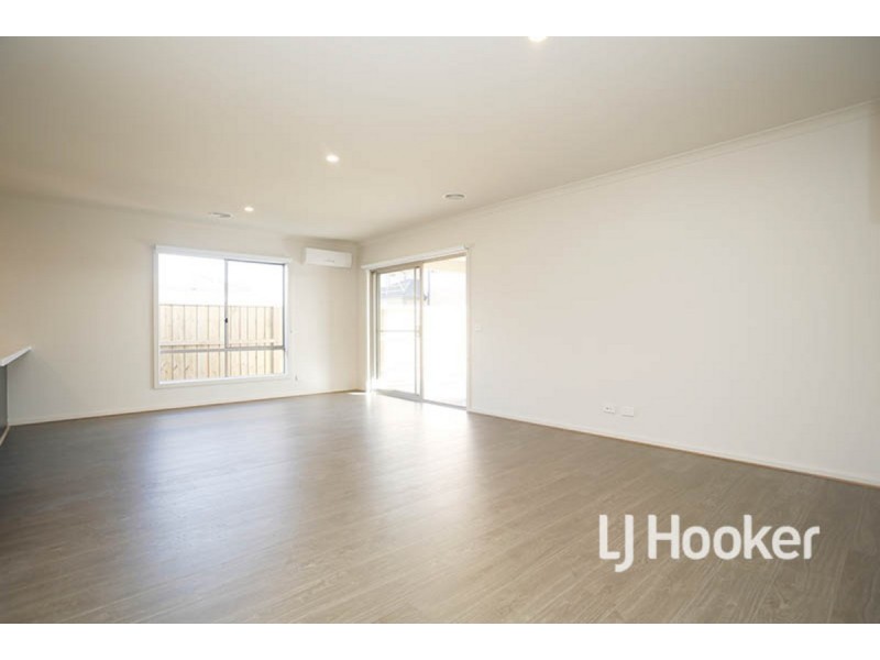3 Minnehaha Way, Point Cook VIC 3030