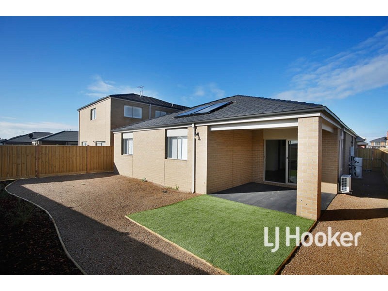 3 Minnehaha Way, Point Cook VIC 3030