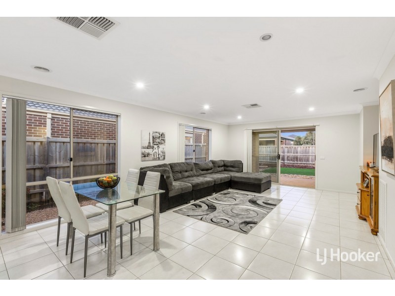 10 Statesman Way, Point Cook VIC 3030