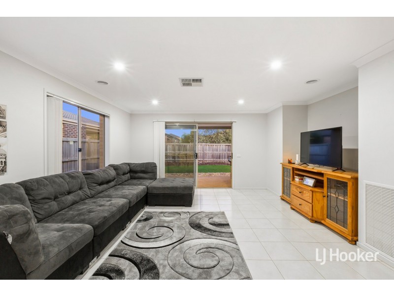 10 Statesman Way, Point Cook VIC 3030