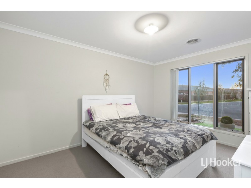 10 Statesman Way, Point Cook VIC 3030