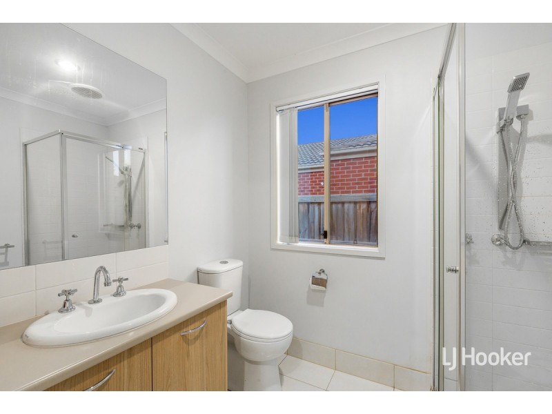 10 Statesman Way, Point Cook VIC 3030