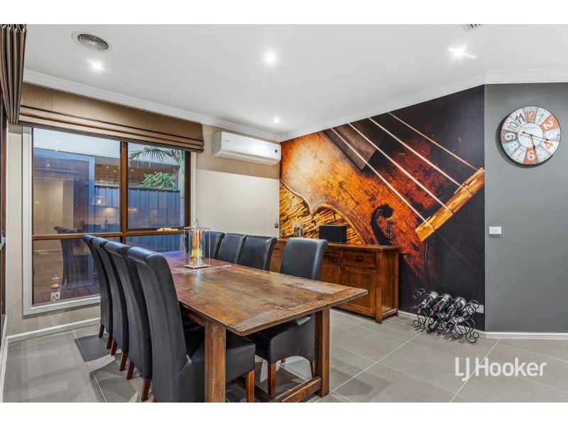 6 Bell Crescent, Point Cook VIC 3030