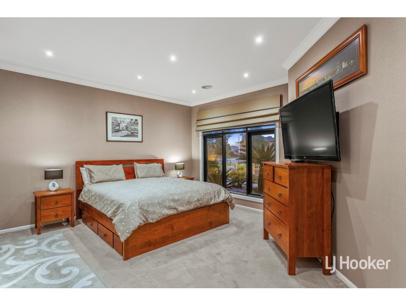 6 Bell Crescent, Point Cook VIC 3030