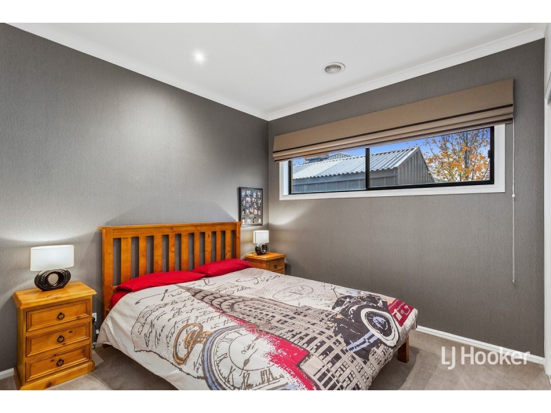 6 Bell Crescent, Point Cook VIC 3030