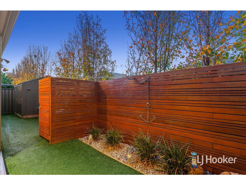 6 Bell Crescent, Point Cook VIC 3030