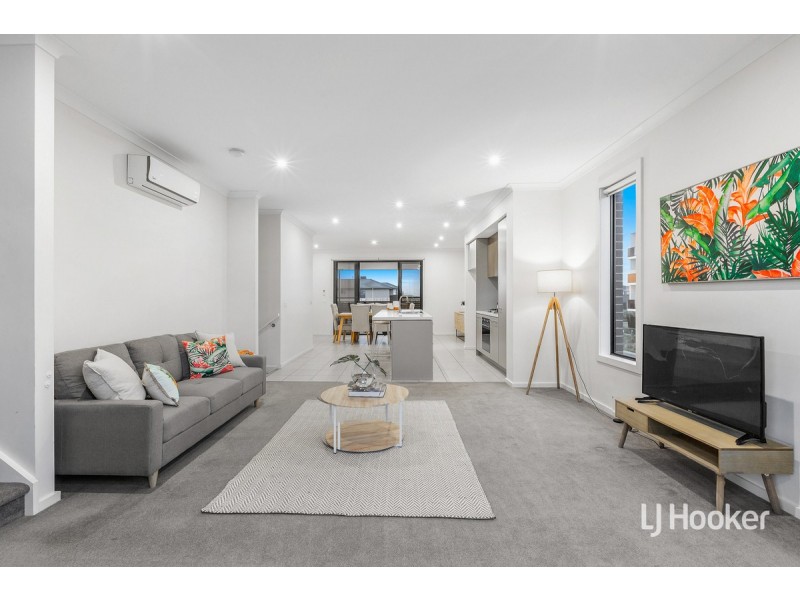 31 Quay Boulevard, Werribee South VIC 3030