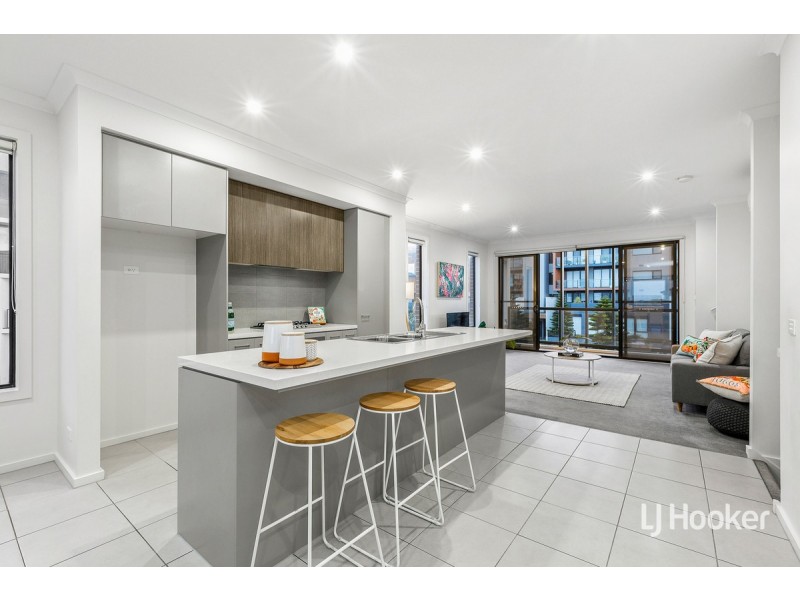 31 Quay Boulevard, Werribee South VIC 3030