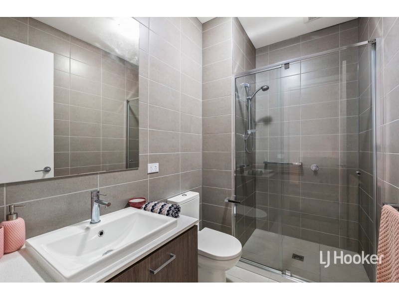 31 Quay Boulevard, Werribee South VIC 3030