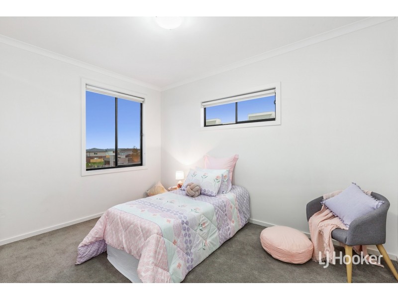 31 Quay Boulevard, Werribee South VIC 3030