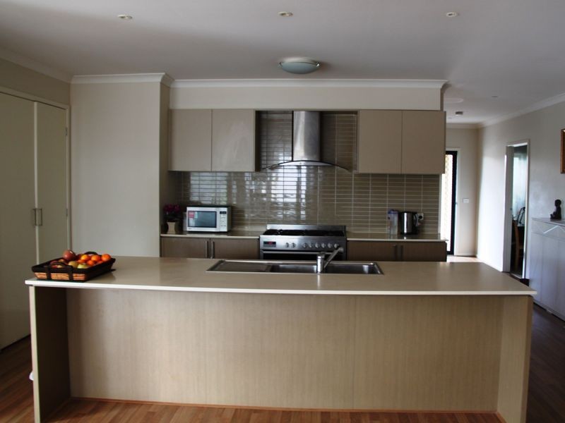 6 Yaramba Boulevard, Point Cook VIC 3030