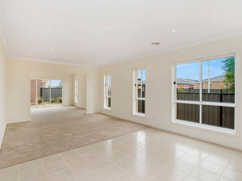 30 Regal Road, Point Cook VIC 3030
