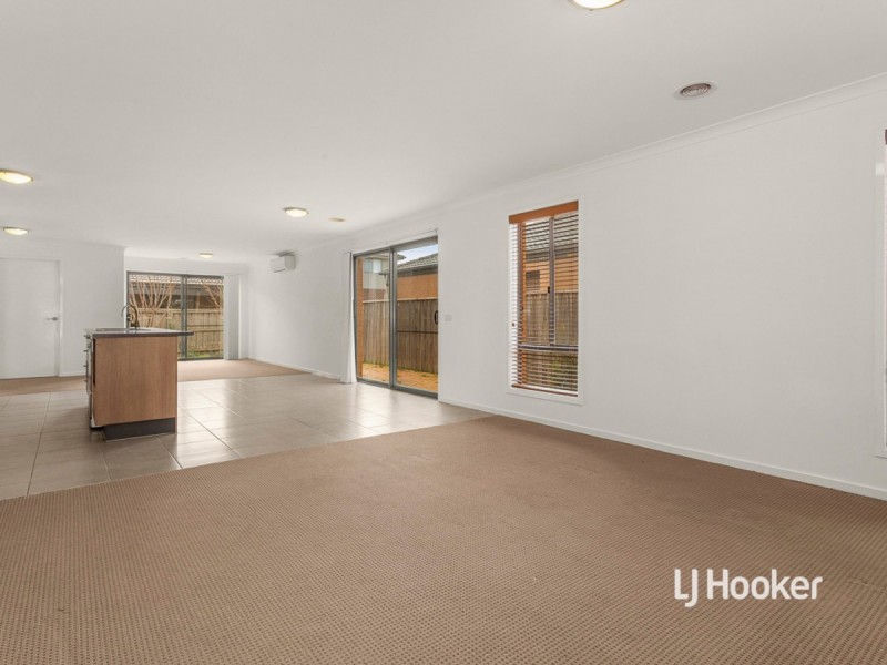 99 Tristania Drive, Point Cook VIC 3030