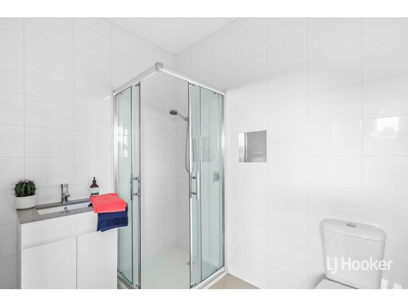 2/79 Hemsley Promenade, Point Cook VIC 3030