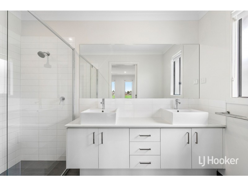 97 Carrick Street, Point Cook VIC 3030