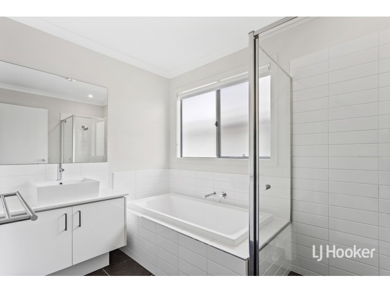 97 Carrick Street, Point Cook VIC 3030