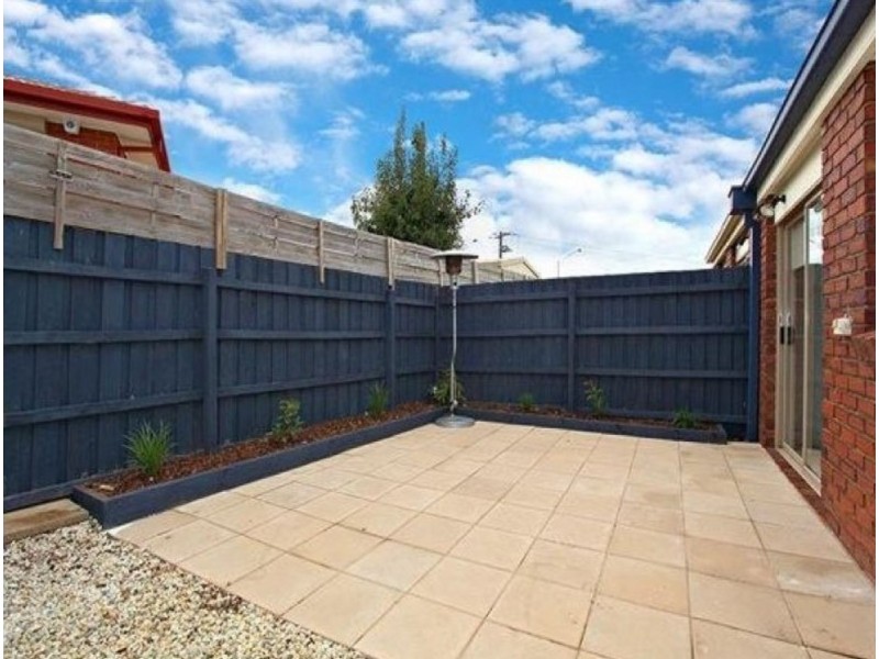 1/13 The Robbins, Seabrook VIC 3028