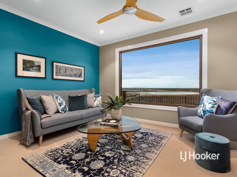 28 Outrigger Court, Sanctuary Lakes VIC 3030