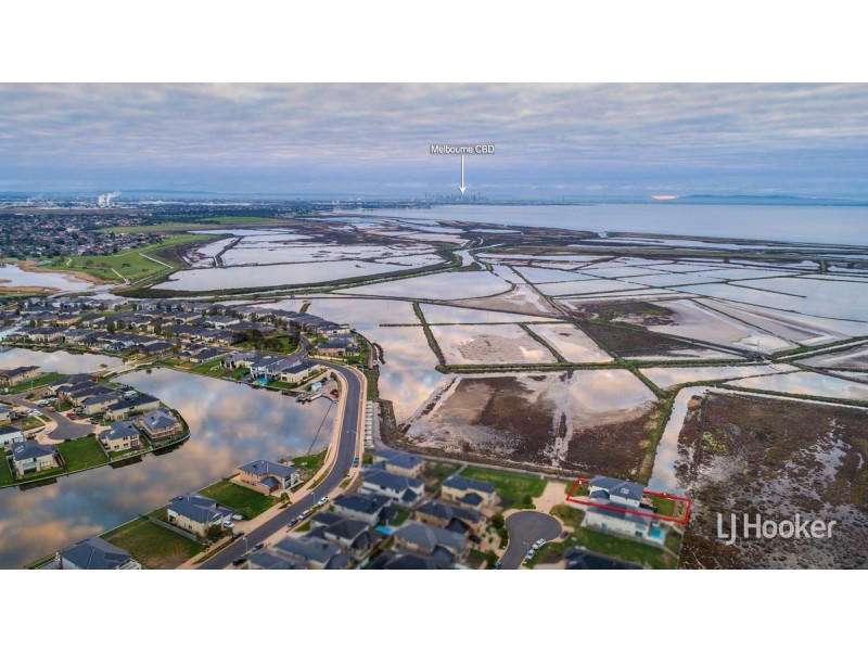 28 Outrigger Court, Sanctuary Lakes VIC 3030