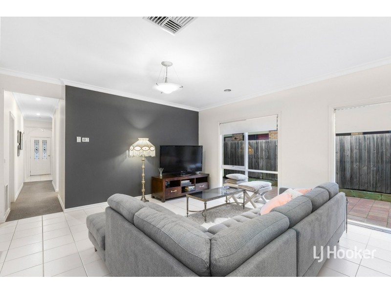 54 Foxwood Drive, Point Cook VIC 3030