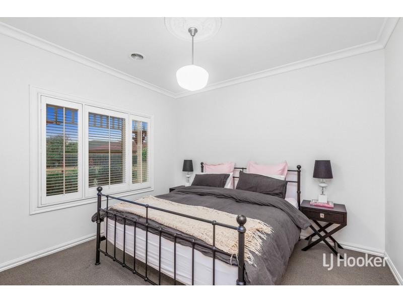 54 Foxwood Drive, Point Cook VIC 3030