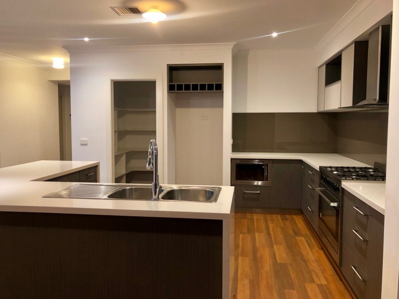 45 Barnstormer Boulevard, Point Cook VIC 3030