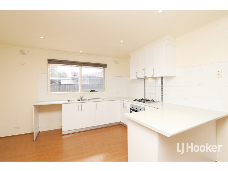 3 Landau Place, Melton West VIC 3337