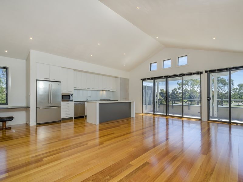 1/7 Beachcomber Place, Sanctuary Lakes VIC 3030